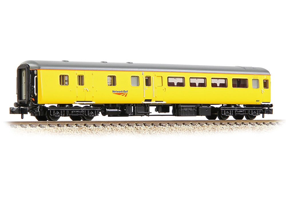 Graham Farish BR Mk2f BSO Brake Second Open Network Rail Yellow 374-695