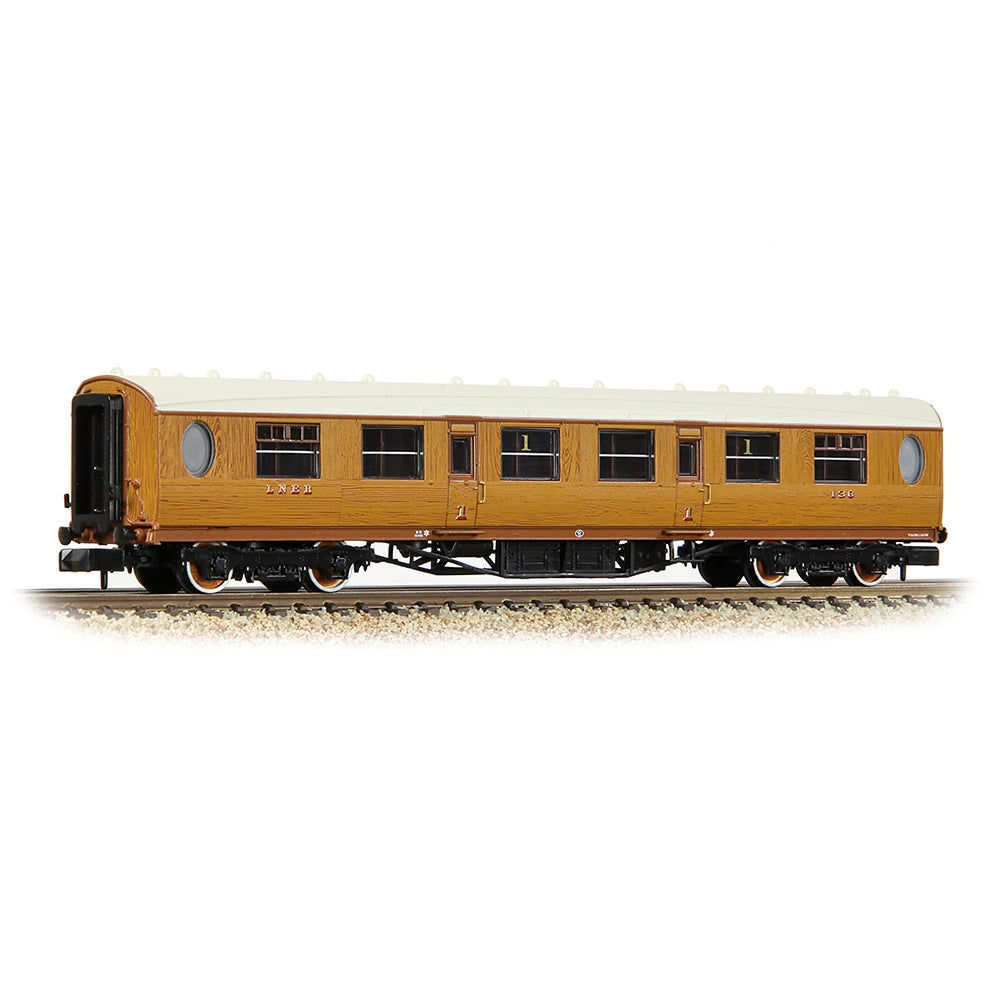 Graham Farish LNER Thompson First Corridor LNER Teak Effect 376-200A