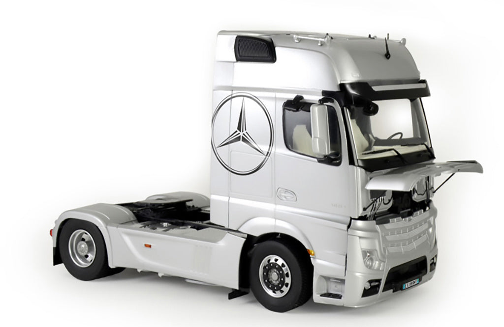Italeri Mercedes Benz Actros Gigaspace 3905