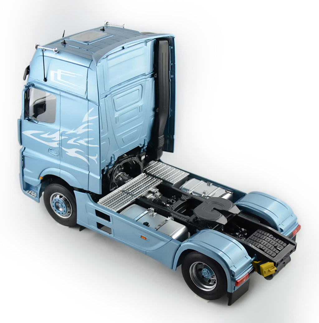 Italeri Mercedes Benz Actros Gigaspace 3905