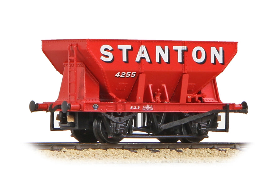 Graham Farish 24t Ore Hopper 'Stanton' Red 373-221A