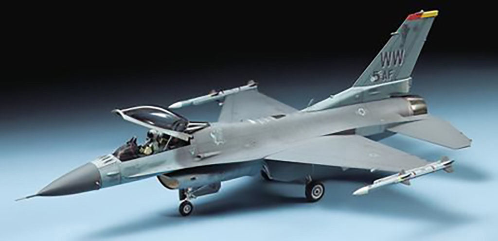 Tamiya 1/72 F-16 Cj Fighting Falcon - Block 50 60786