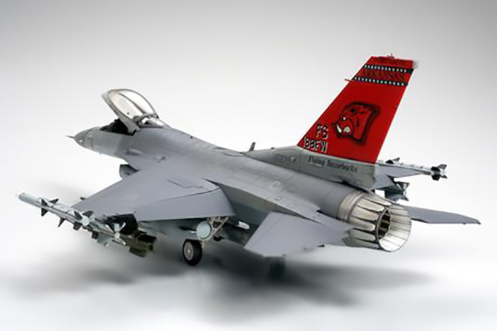 Tamiya Lockeed F-16C (Block 25/32) 61101