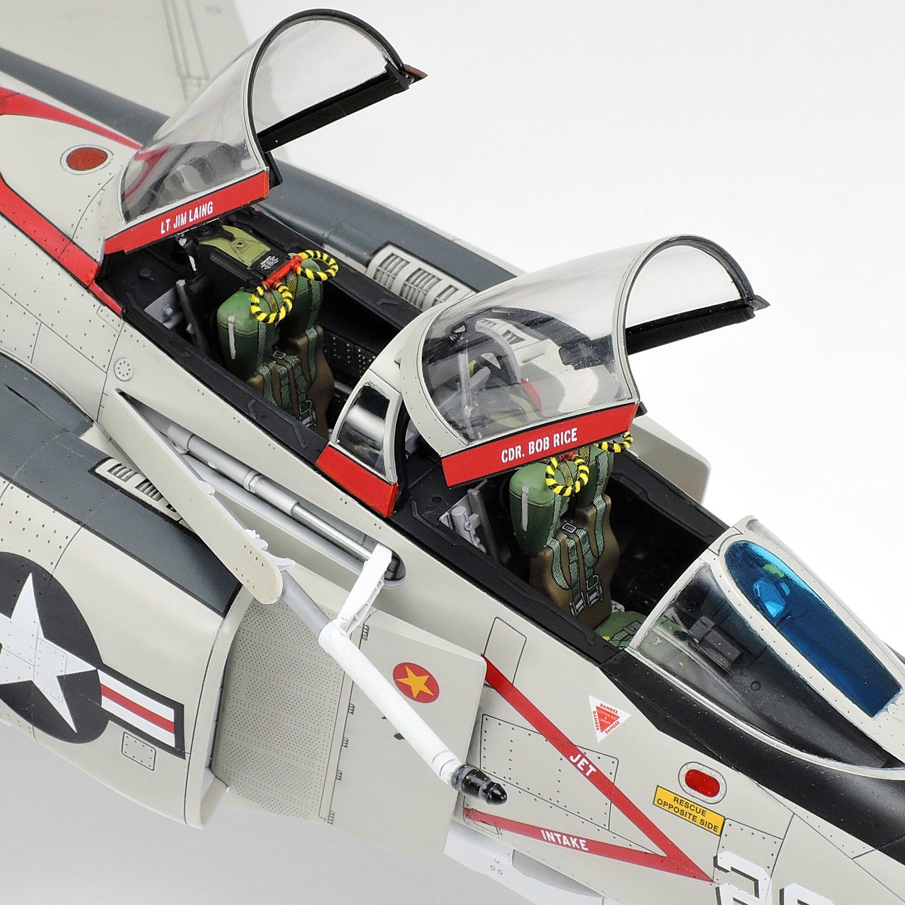 Tamiya Mcdonnell F-4B Phantom Ii 61121