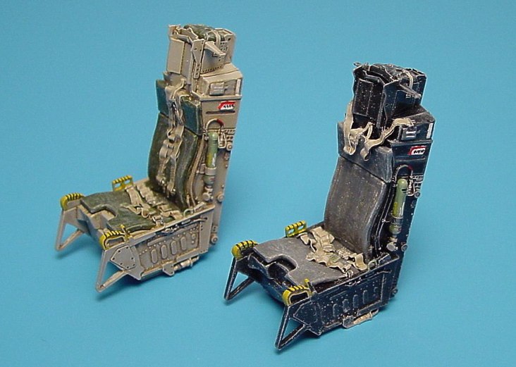 ACES II ejection seats x 2 type B. Suitable for McDonnell F-15A, F-15C, F-15E, Fairchild A-10A, Lockheed F-117A, Lockheed-Martin F-22A Raptor etc (RESIN and PE)(designed to be used with Hasegawa kits)