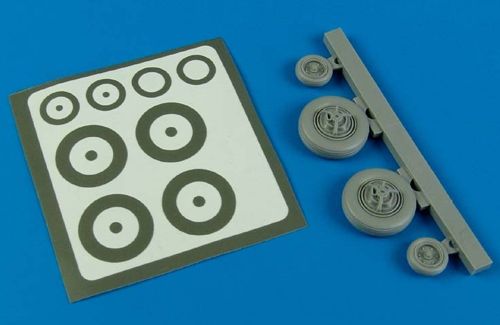 North-American F-100D Super Sabre wheels & paint masks (designed to be used with Monogram and Trumpeter kits)