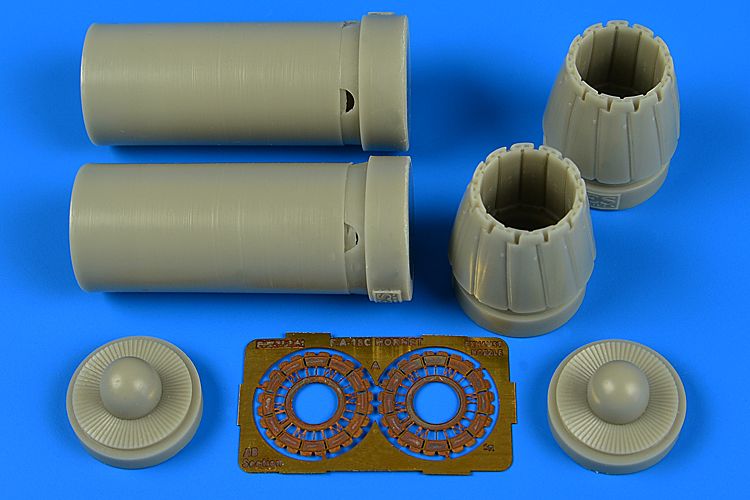 McDonnell-Douglas F/A-18C exhaust nozzles - closed (designed to be used with Kinetic Model kits)