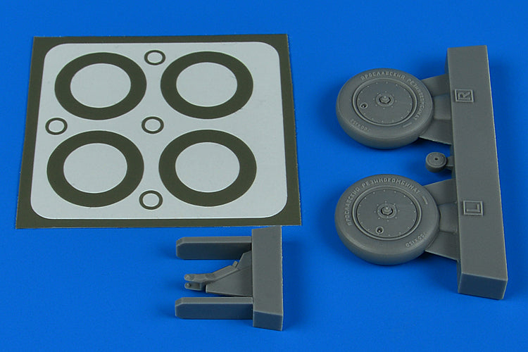 Polikarpov I-153 wheels & paint masks (designed to be used with Hasegawa and ICM UA UK kits)