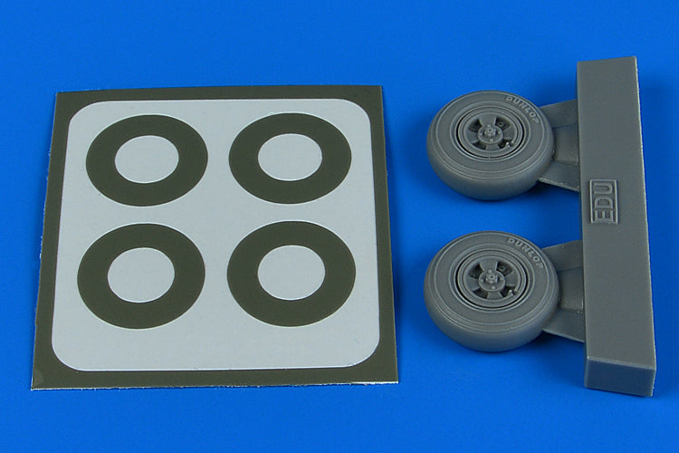 Supermarine Spitfire Mk.IX wheels (4-spoke) & paint masks (designed to be used with Eduard kits)[Mk.IXc MkIXe)