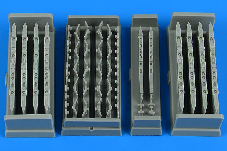 Sukhoi Su-25 Frogfoot wing pylons - early (designed to be used with Zvezda kits)