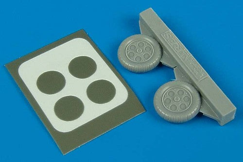 Focke-Wulf Fw-190A-3/Fw-190A-5 wheels (designed to be used with Tamiya A-3 kits or the Hasegawa, MPM and SMER A-5 kits)