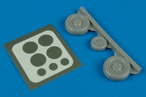 Republic F-105D Thunderchief wheels and paint masks (designed to be used with Trumpeter kits)