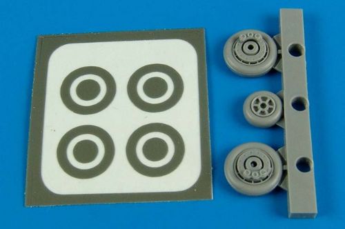 Grumman F9F-2/F9F-2P/F9F-3 Panther wheels & paint masks (designed to be used with Hobby Boss kits)