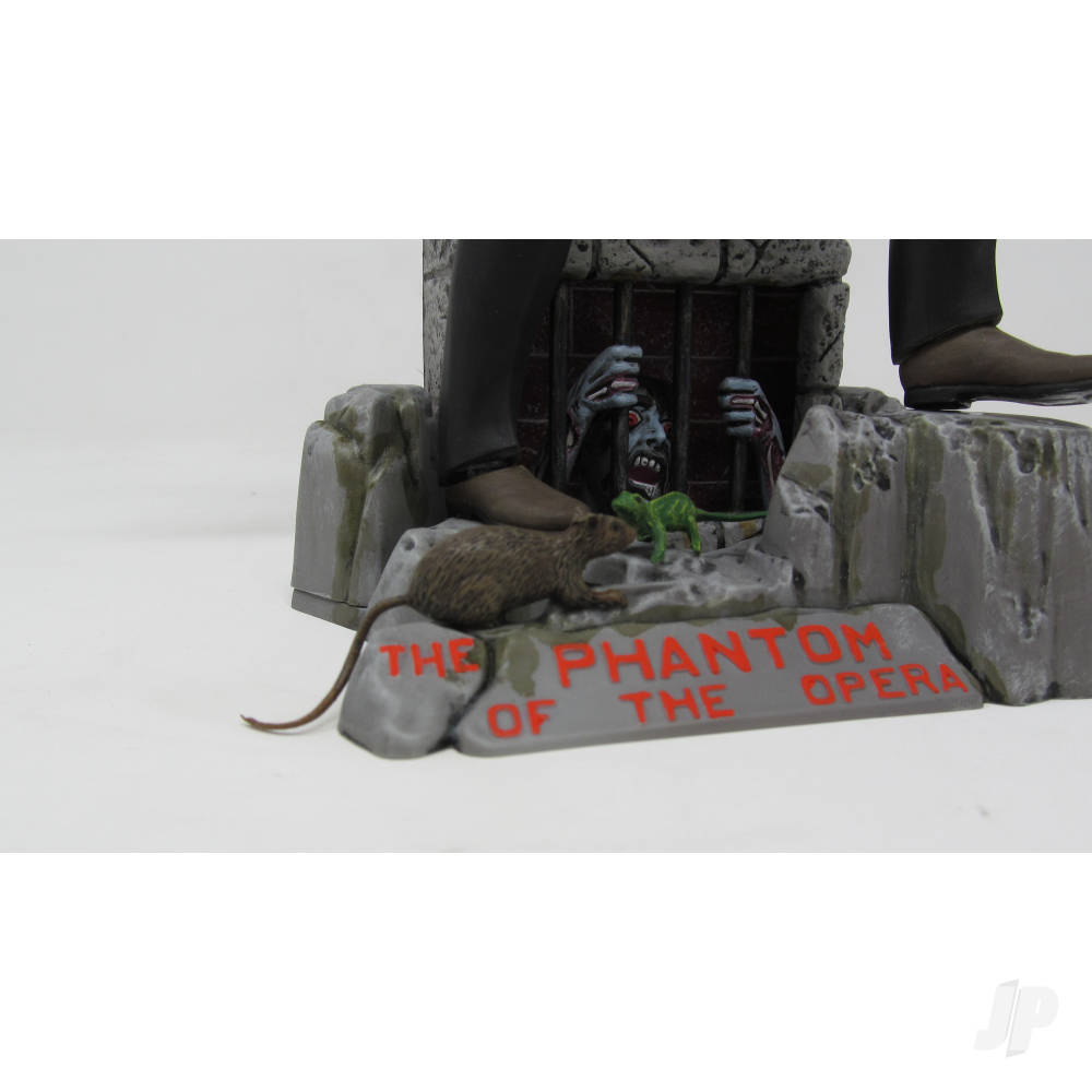 Atlantis Models 1:8 Phantom of the Opera - Glow in the Dark Edition AMCA451