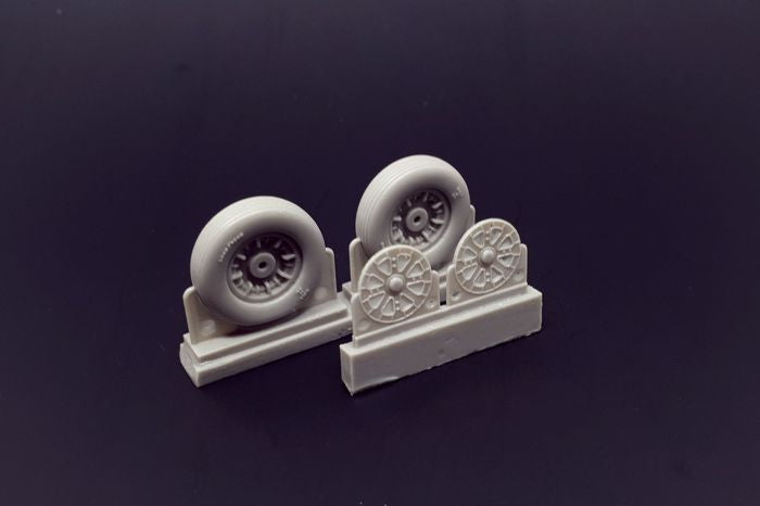 Vought F4U-1/F4U-4 Corsair/Grumman F6F-3/F6F-5 Hellcat Ribbed Tread Wheels set (designed to be used with Academy, Airfix, Arii, Eduard kits, Encore Models, Esci, Fujimi, Hasegawa, Hobby Boss, Hobbycraft, Monogram, Revell and Tamiya kits)