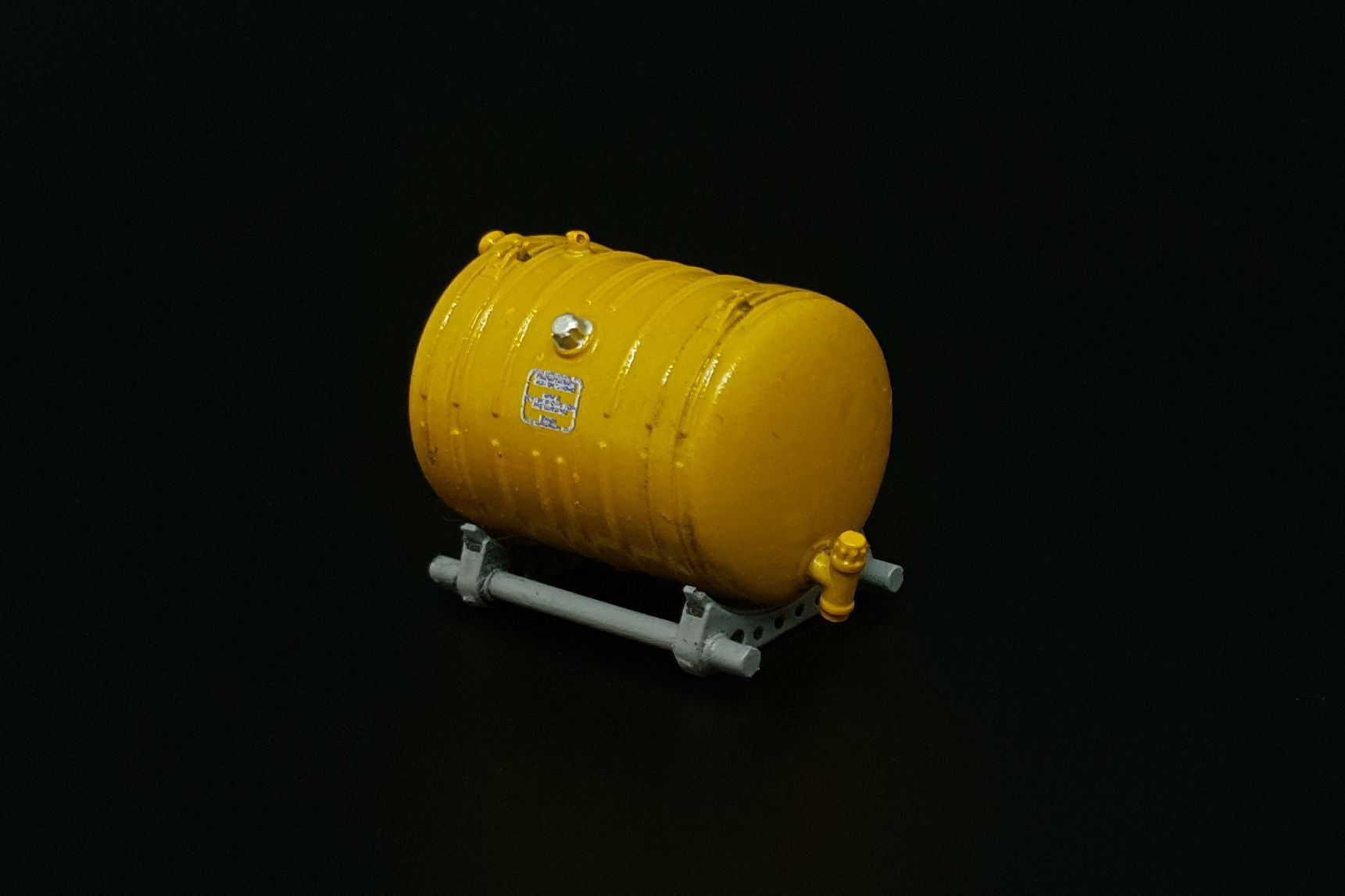 Mil Mi-24D internal additional fuel tank (designed to be used with Airfix, Bilek, ESCI, Hasegawa, Kovozavody Prostejov, Italeri , Matchbox and Revell kits)