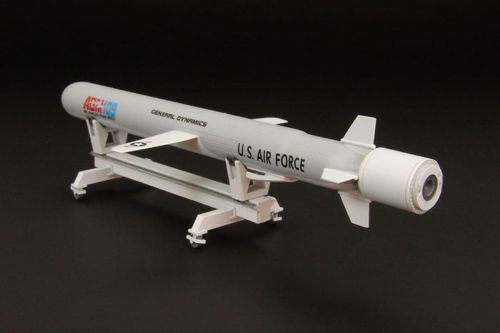 AGM-109 TOMAHAWK--Resin kit with PE parts and decals of U.S. modern cruise missile