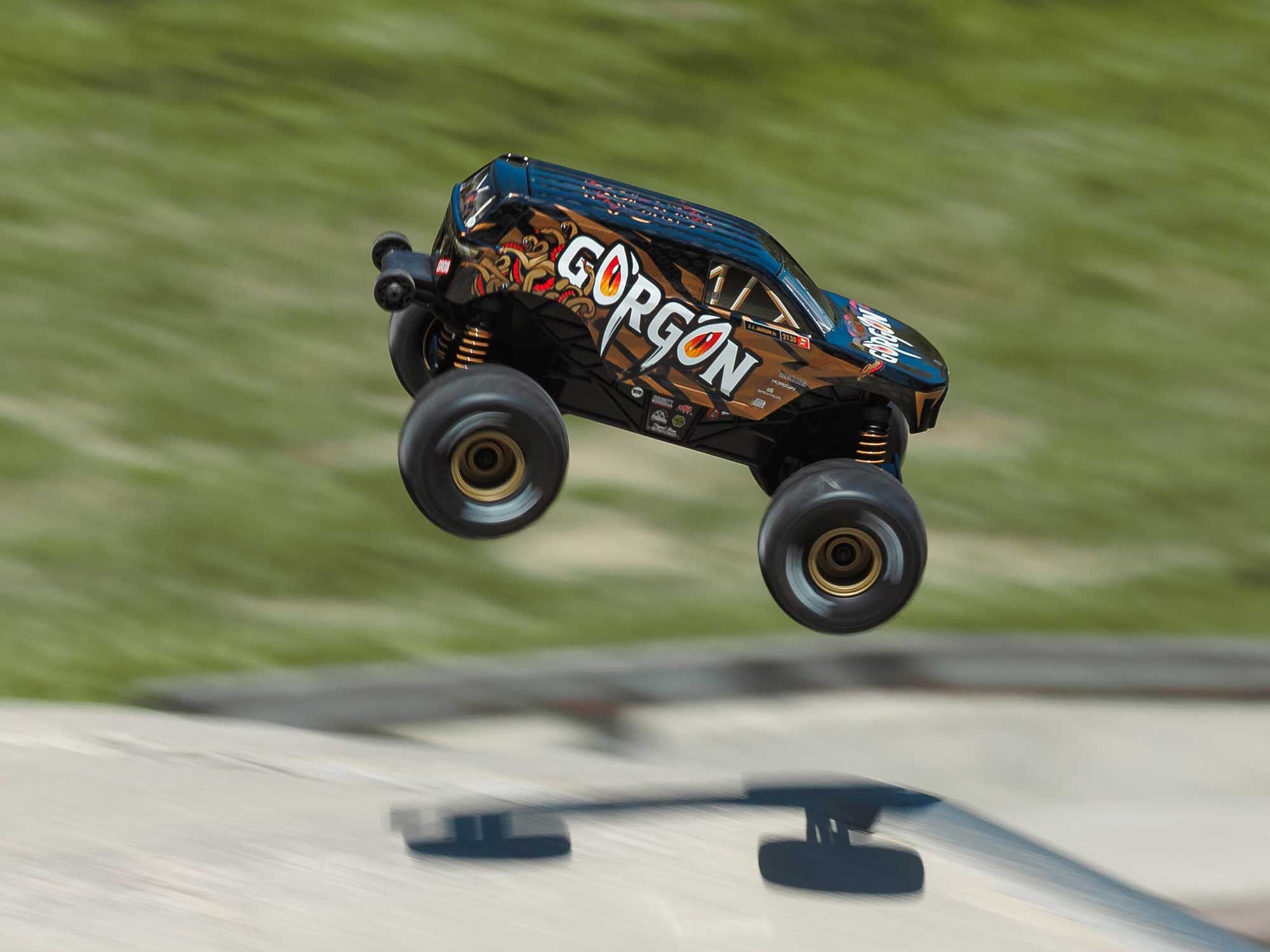 Arrma 1/16 GORGON GROM 4X4 RTR Monster Truck - Bronze
