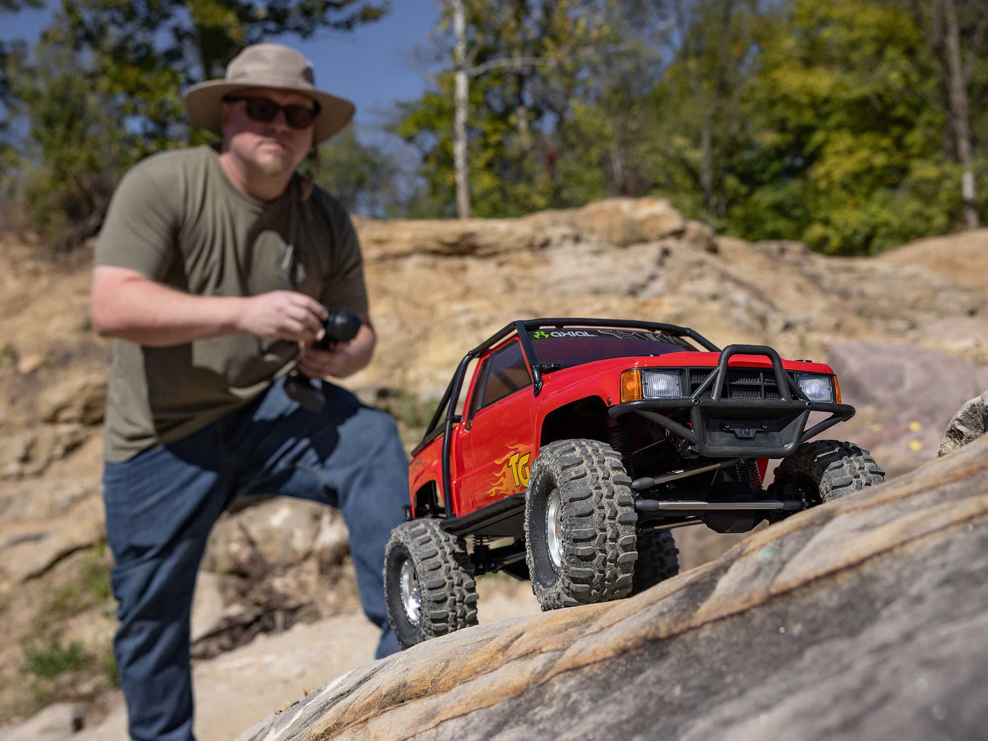 Axial 1/10 Scx10 Iii 1987 Toyota Sr5 4X4 Rtr Rock Crawler, Red C-AXI-2062T2