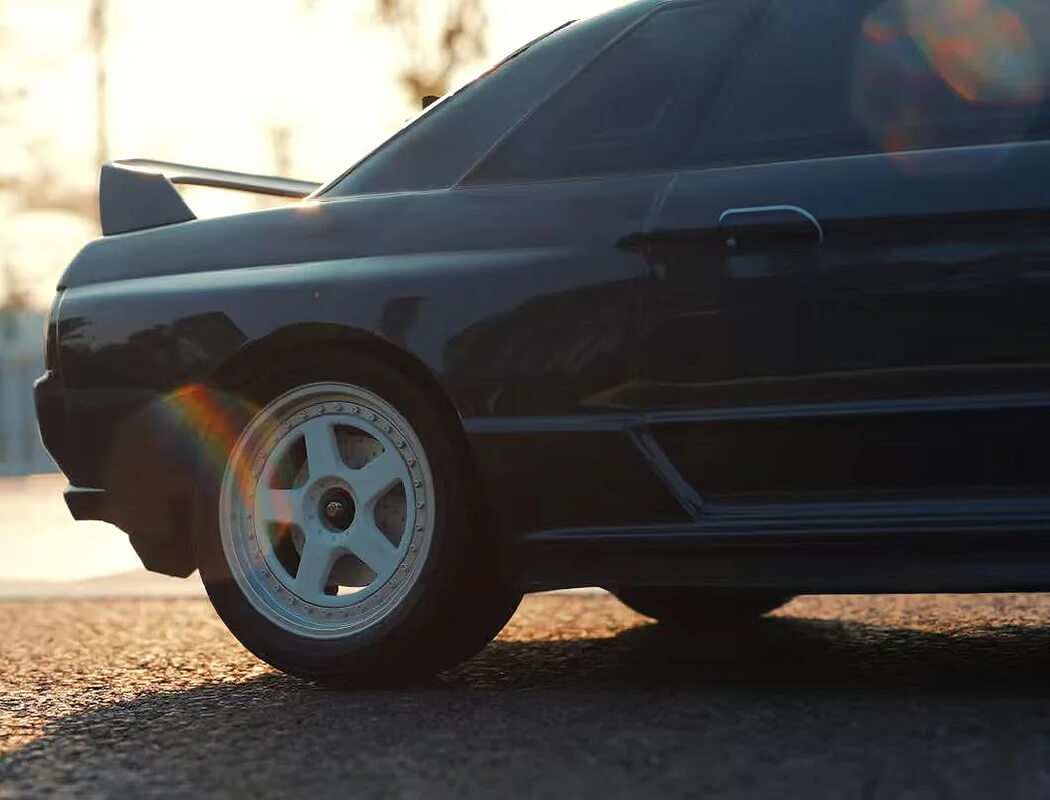 CARISMA M48S NISSAN SKYLINE GT-R (R32) 1/8 BRUSHLESS RTR CA89968