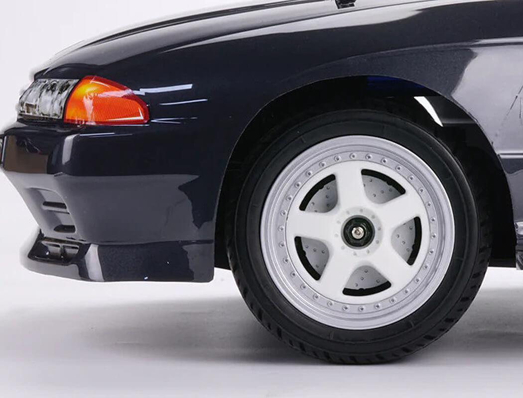 CARISMA M48S NISSAN SKYLINE GT-R (R32) 1/8 BRUSHLESS RTR CA89968