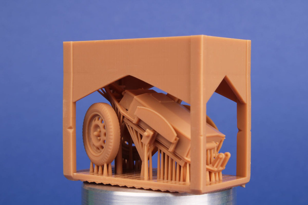 RAF Mechanic with Accumulator Trolley 3D-printed figure of an RAF ground crew member with an accu trolley that fits to almost any RAF fighter aeroplane from 1943 to 1950.