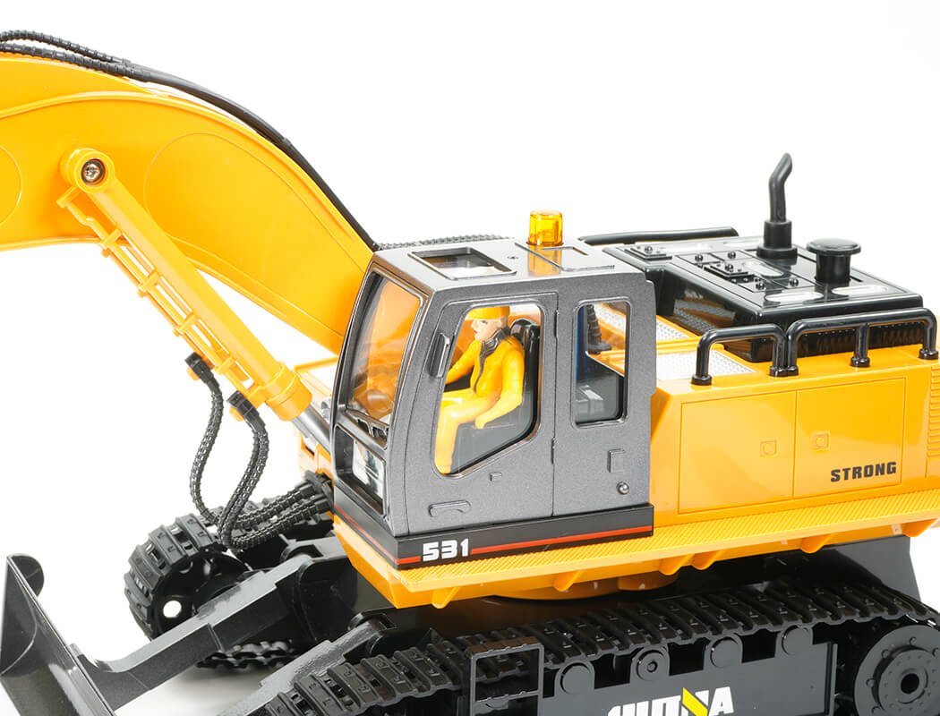 HUINA 1/16 SCALE RC EXCAVATOR 2.4G 11CH w/DIE CAST BUCKET 2