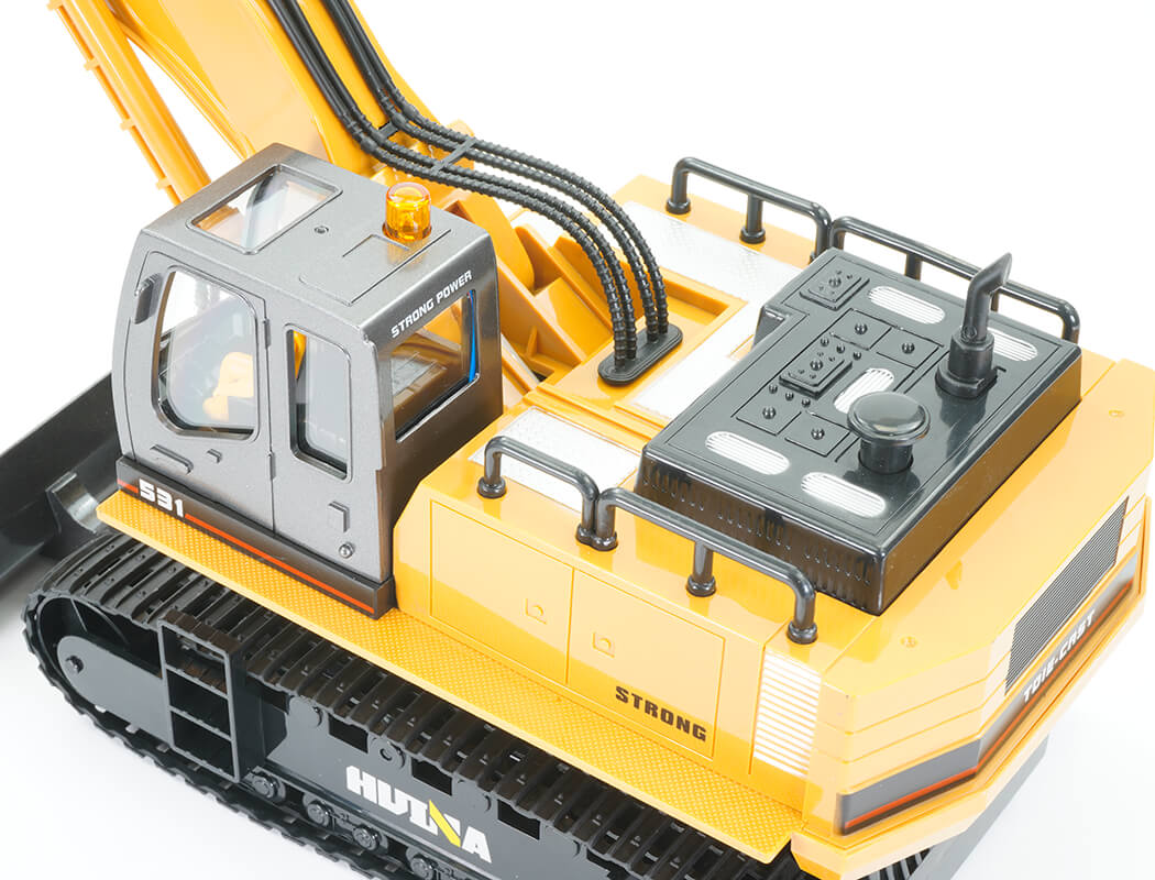HUINA 1/16 SCALE RC EXCAVATOR 2.4G 11CH w/DIE CAST BUCKET 3