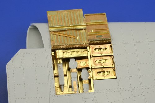 Grumman F6F-5N Hellcat gun bay (designed to be used with Trumpeter kits)