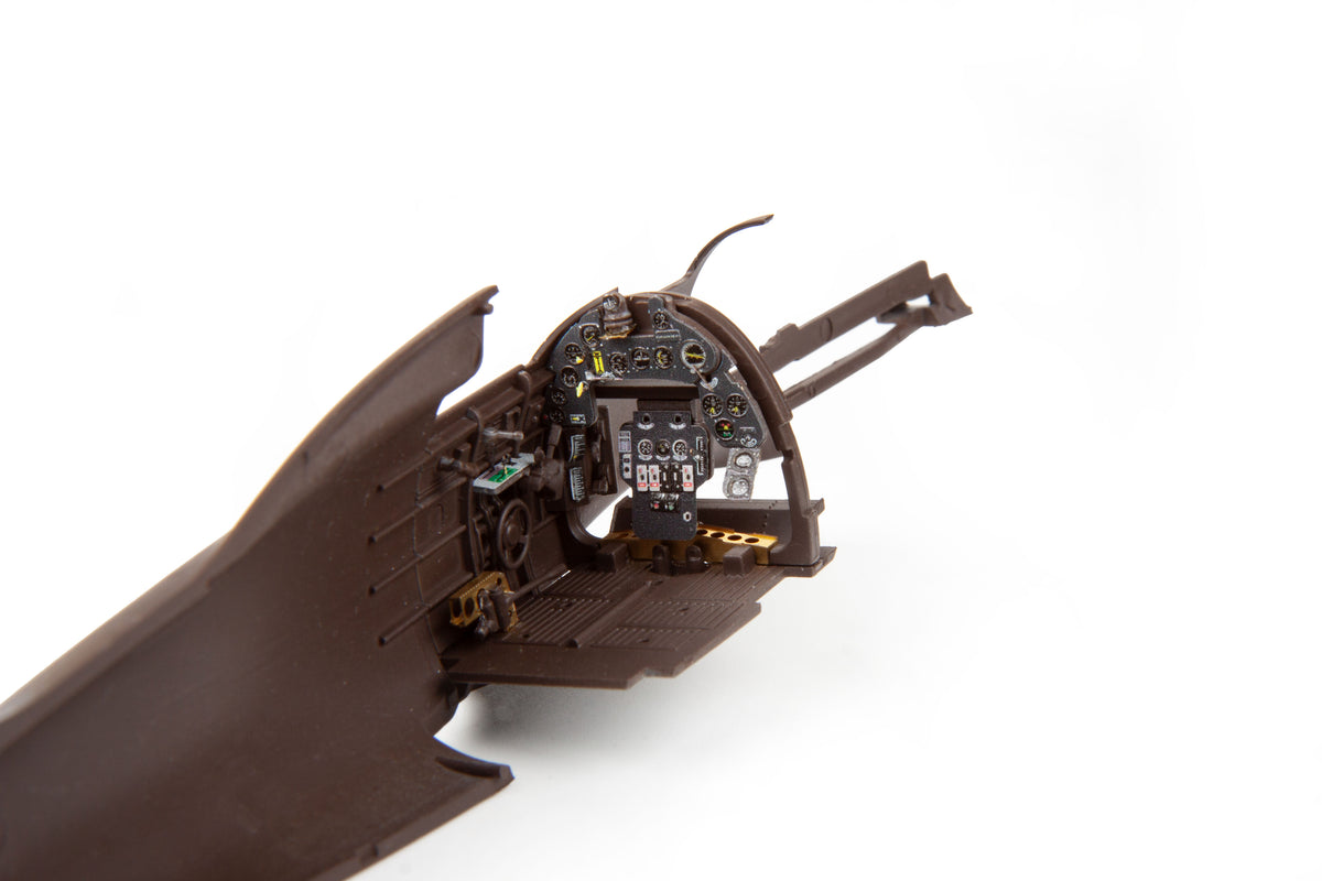 Macchi C.205 Veltro (designed to be used with Italeri kits)