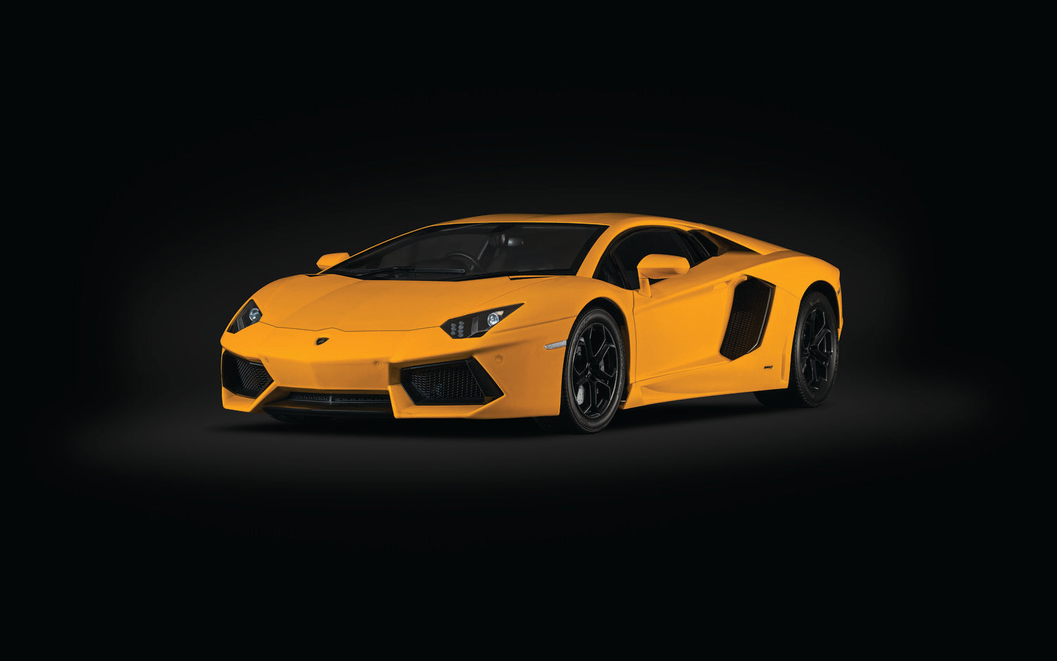 Lamborghini Aventador LP 700-4 Giallo Orion