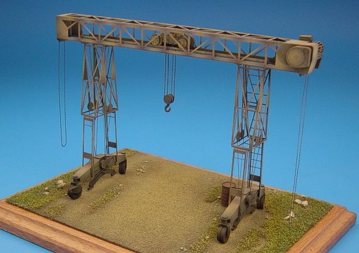 Fries 16t German crane (resin and etched)