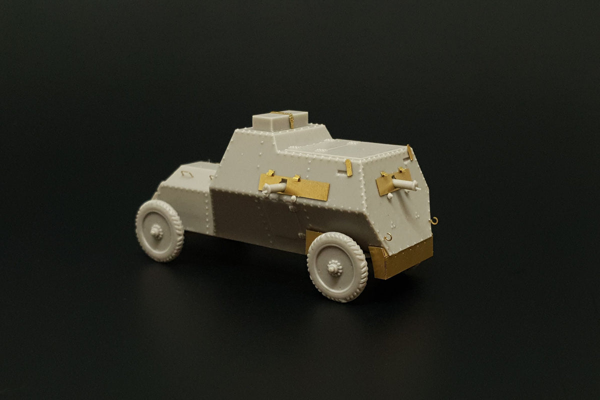 Russo Balt type C Resin construction kit of Russian armored car