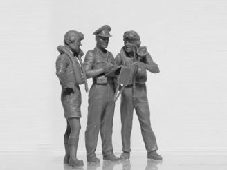 ICM British Pilots In Tropical Uniform (1939-1943) 3 Figures