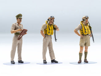 ICM British Pilots In Tropical Uniform (1939-1943) 3 Figures