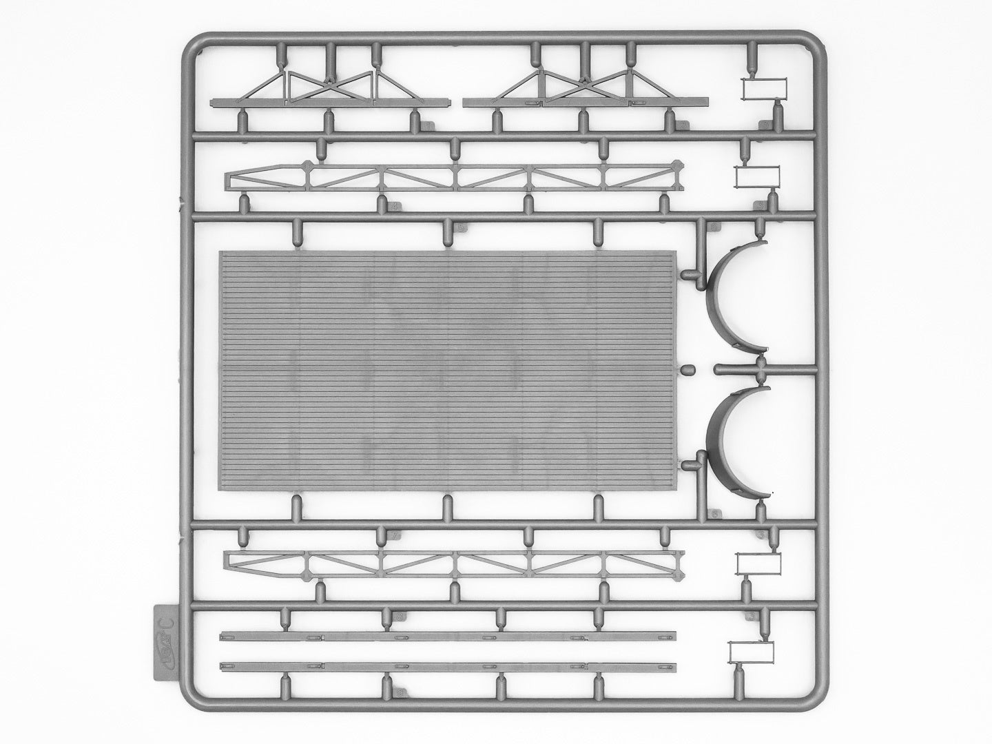 ICM AHN 'Gulaschkanone' with cooks