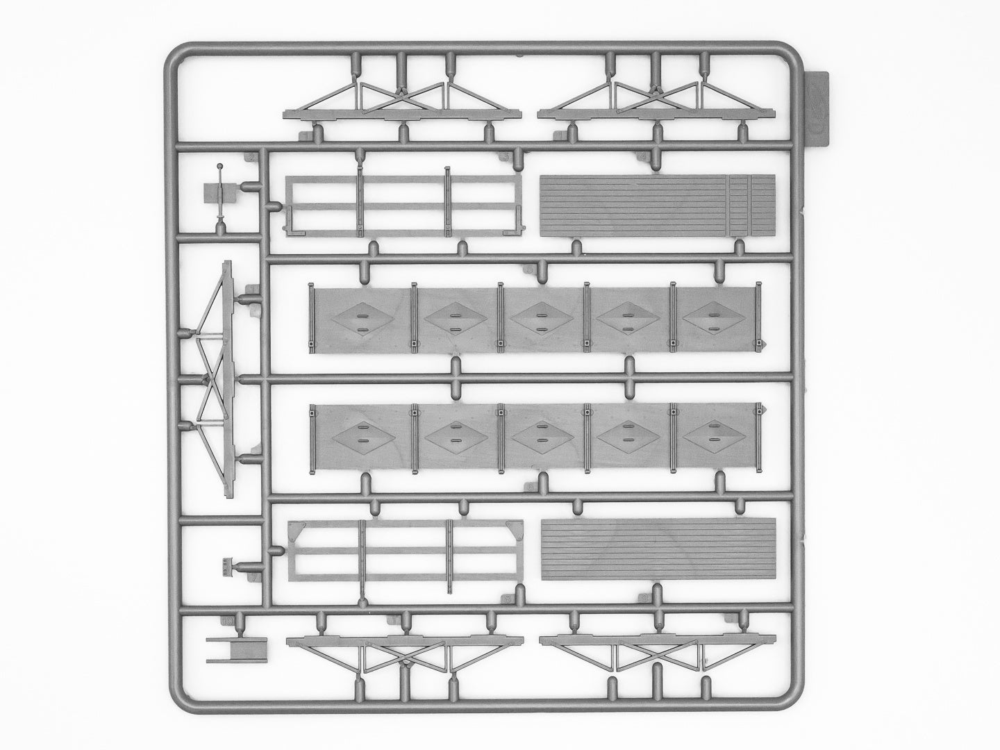 ICM AHN 'Gulaschkanone' with cooks
