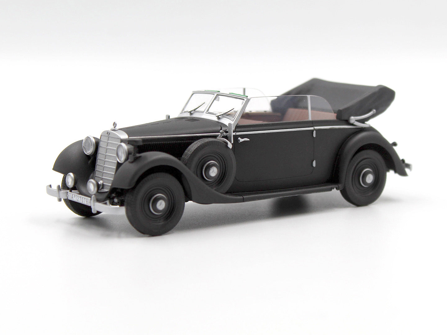 ICM 1/35 Typ 320 (W142) Cabriolet German Staff Car Icm35540