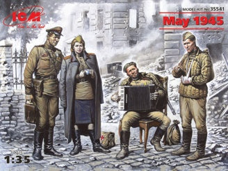 ICM Soviet Army At Rest, May 1945 with 4 Figures
