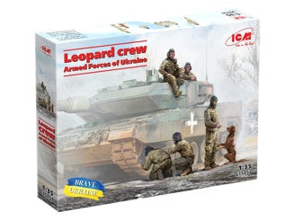 ICM Leopard 2 Crew of the Armed Forces of Ukraine (5 Figures & Dog)