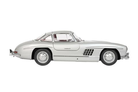 Mercedes 300 SL Silver 1/8 Scale Full Metal Kit