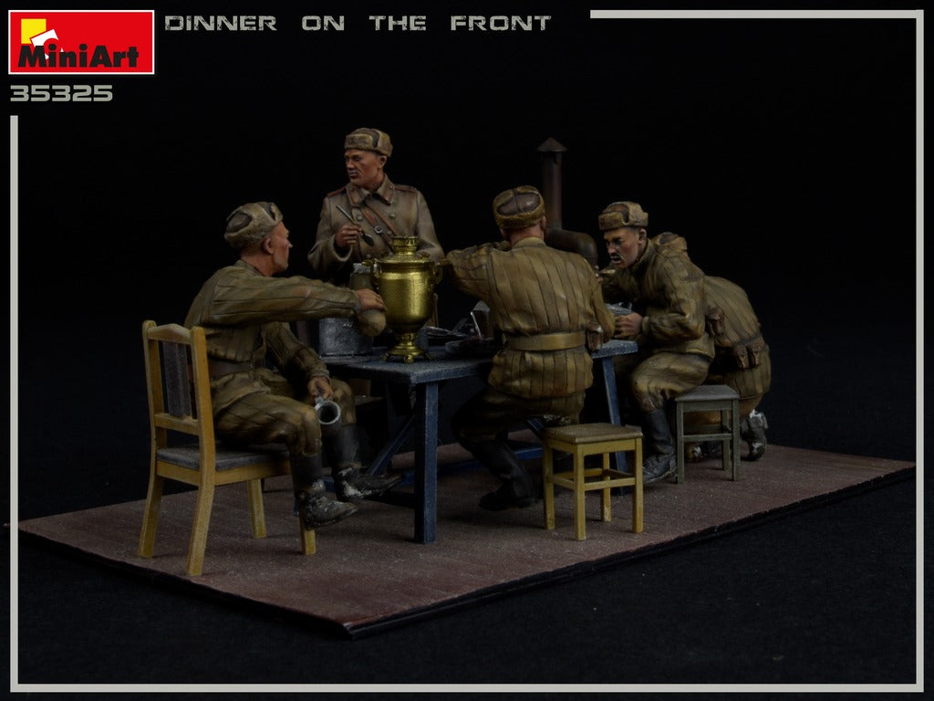 DINNER ON THE FRONT Russian (WWII)Box contains models of unassembled plastic model kit:Five figuresFurnitureDishesPotbelly stoveSamovarInfantry weapon & equipment
