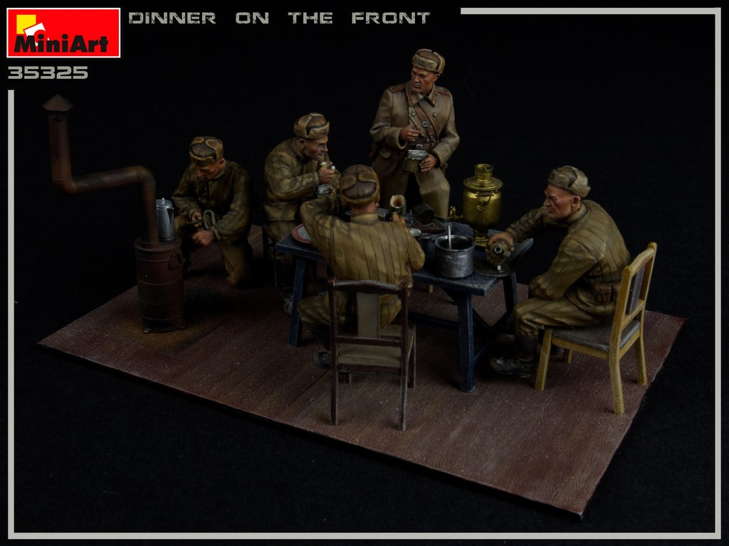 DINNER ON THE FRONT Russian (WWII)Box contains models of unassembled plastic model kit:Five figuresFurnitureDishesPotbelly stoveSamovarInfantry weapon & equipment