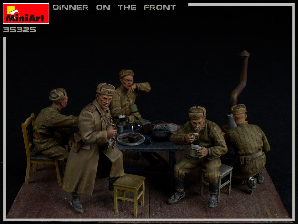 DINNER ON THE FRONT Russian (WWII)Box contains models of unassembled plastic model kit:Five figuresFurnitureDishesPotbelly stoveSamovarInfantry weapon & equipment