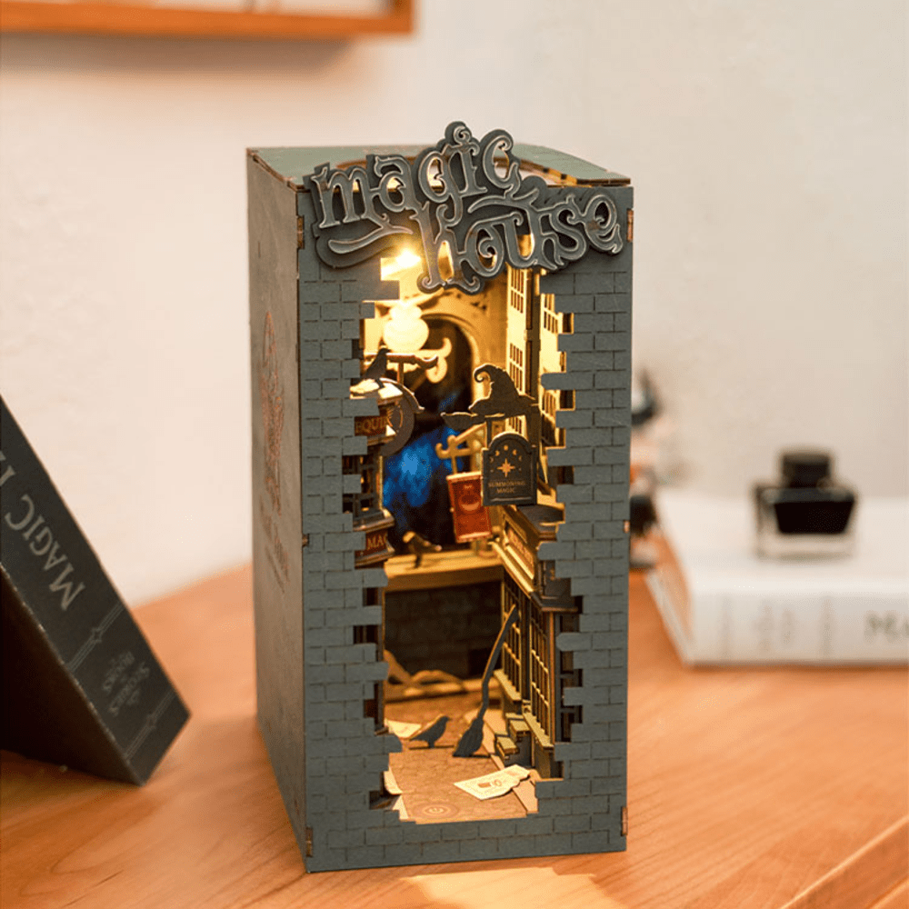 Rolife Magic House Booknook Tgb03