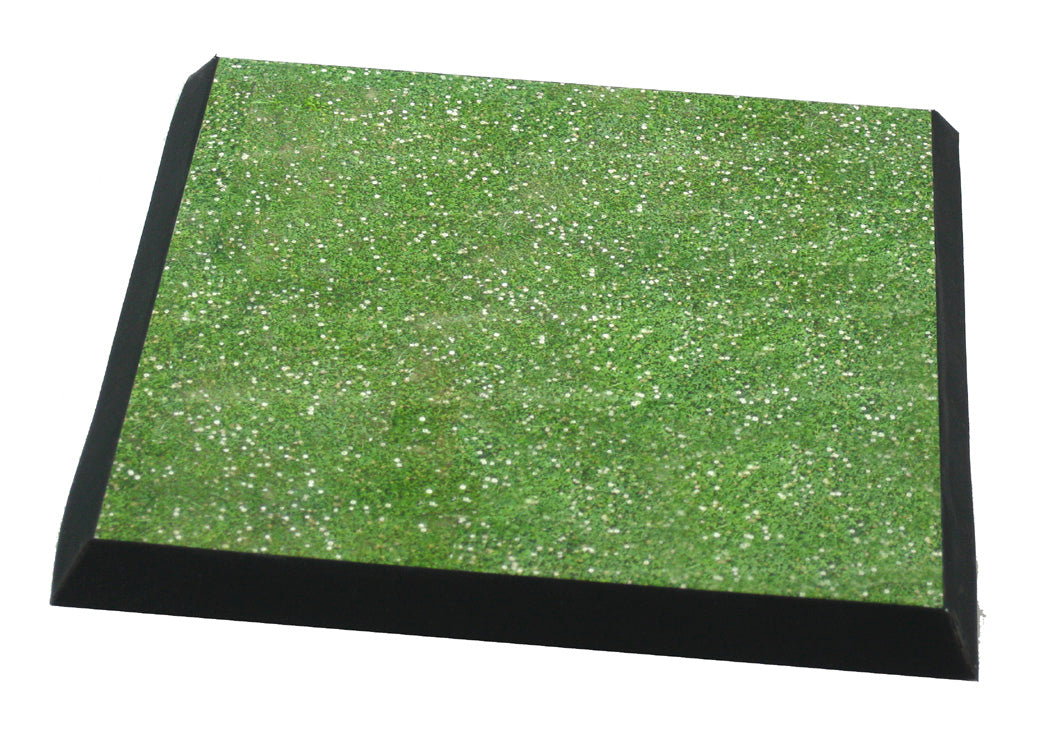 Grass - Clover size of the field 10,3 x 10,3 cm https://www.youtube.com/watch?v=O-v2gboyqkY