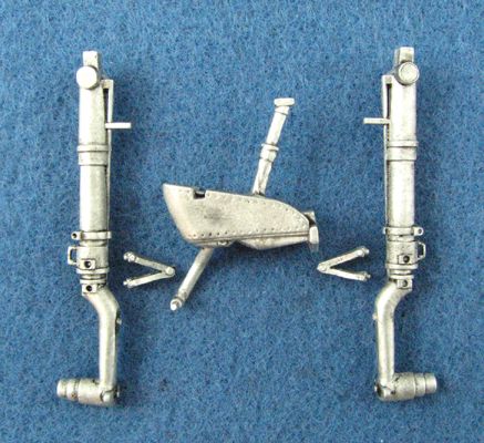 Republic P-47D Thunderbolt replacement Metal Landing Gear (designed to be used with Trumpeter kits)