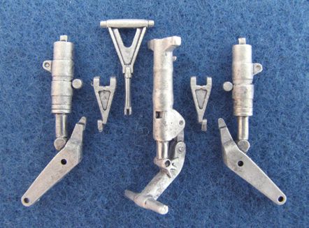 Sukhoi Su-15_Flagon/Su-15TM replacement Metal Landing Gear (designed to be used with Trumpeter kits)