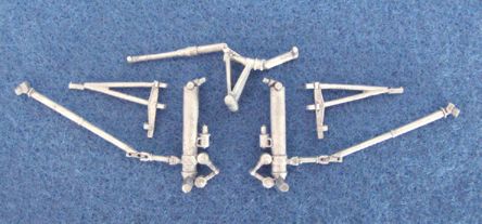 Boeing B-17G Flying Fortress replacement Metal Landing Gear (designed to be used with Revell kits)