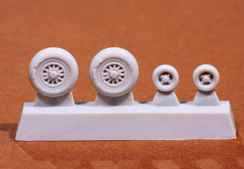 Saab JAS-39C/D Gripen wheels (designed to be used with Revell kits)